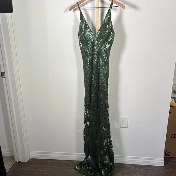 open lace back dress Sloane Sequin Dress – Dress the Population main image 1